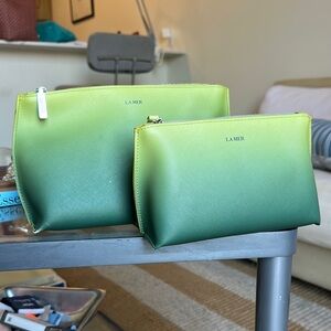 La Mer Green Gradient Cosmetic Bag Set